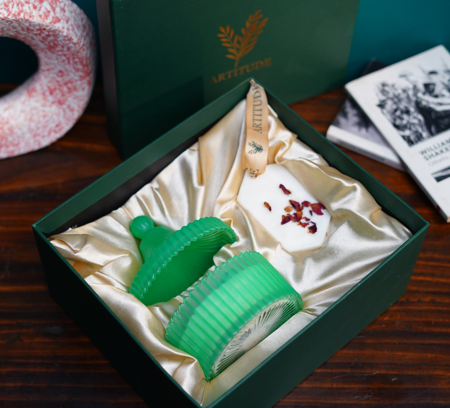 Artitude Opulence Combo Set- Wardrobe Freshner & Candy Lined Jar Candle