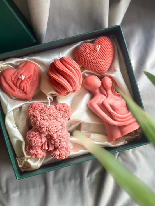Vanilla Love Story β Handcrafted Soy Candle VALENTINE Gift Set