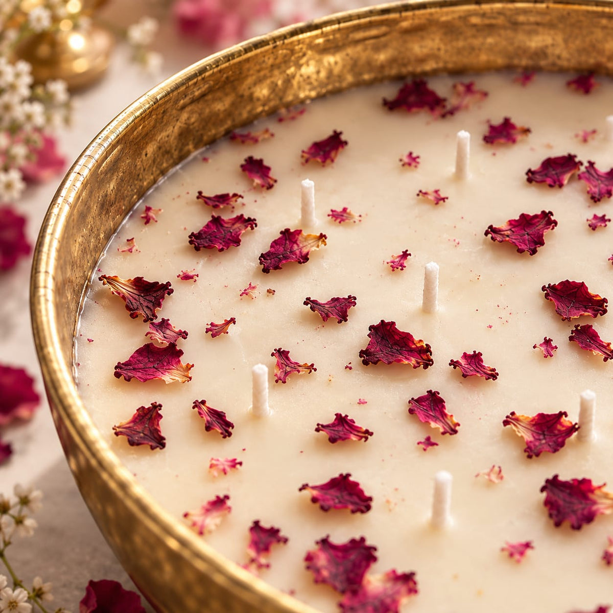 Rose Reverie – Golden Metal Finish Bowl Candle